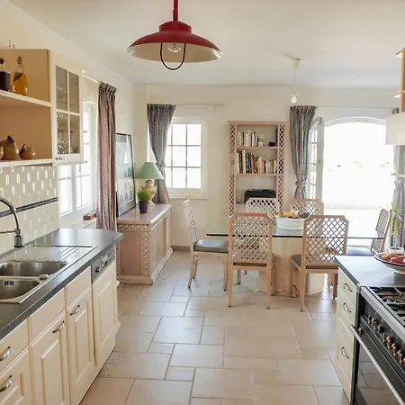 Apartament Lena *
