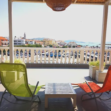 Apartament Lena