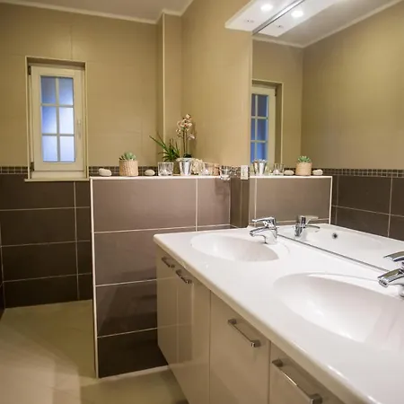 Apartament Lena *