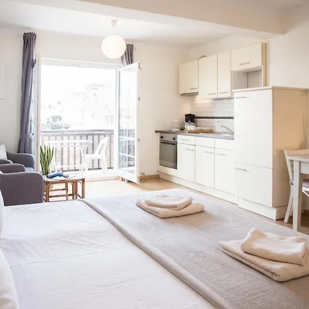 Lena Apartament