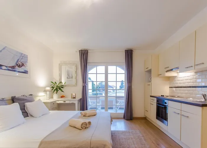 Lena * Пакоштане